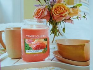 Yankee Candle Sun-Drenched Apricot Rose