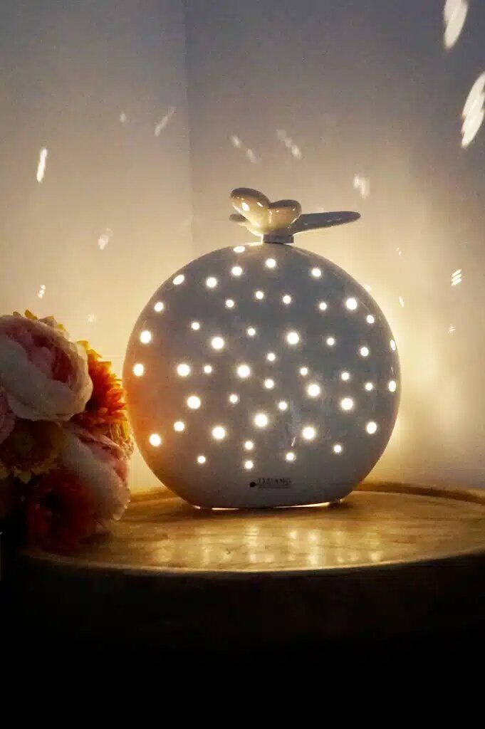 mendini-libelly-licht-detail Lichtkugel Mendini mit Libelly 13,5cm LED cremeweiß