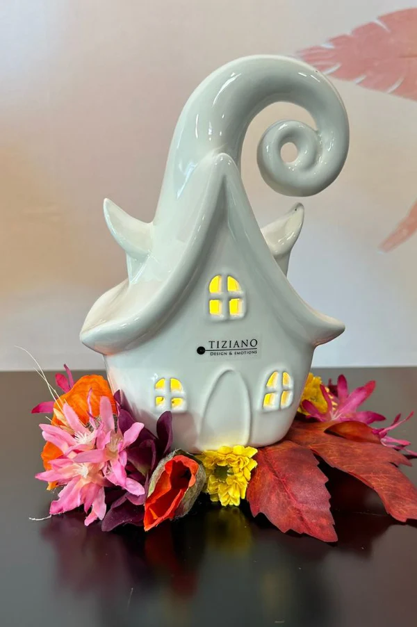 Lichthaus Avalon flach 15cm LED cremeweiß Keramikhaus, Weihnachtsdeko, Porzellanfigur, Leuchtendes Fenster, Tiziano Design