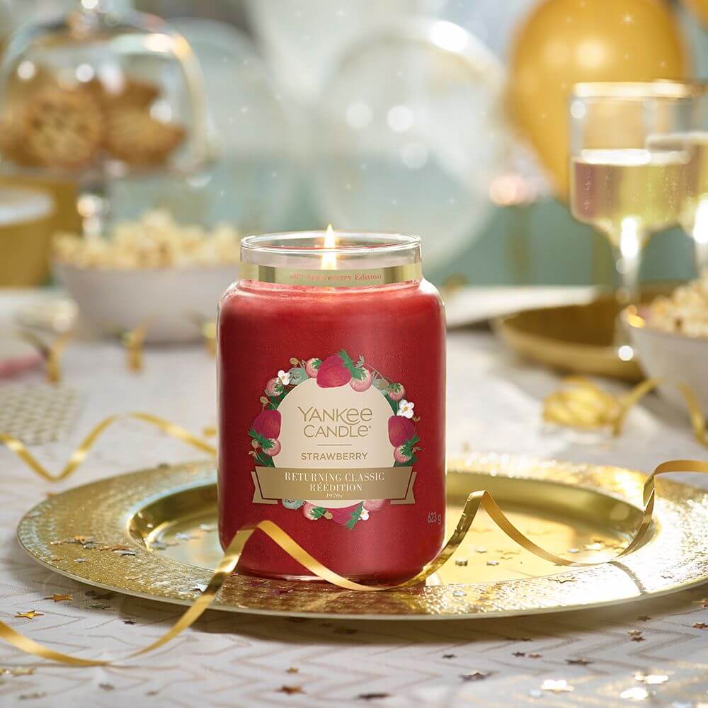 Strawberry (1970`s) 623g von Yankee Candle