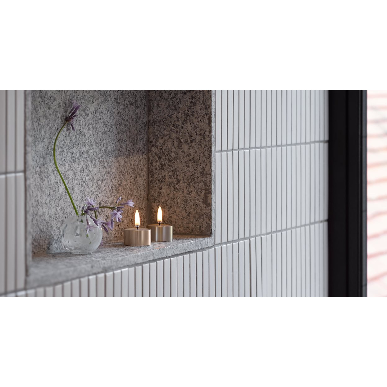 Teelichthalter, Kerzenlicht, Küchenregal, Blumenvasen, Fliesenwand