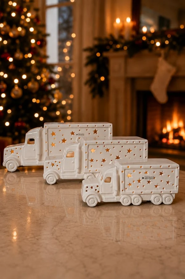 Deko Truck LED 32cm cremeweiß Weihnachtsdeko, Lastwagenfigur, Keramik-Lastwagen, Sternmuster, Weiße Deko
