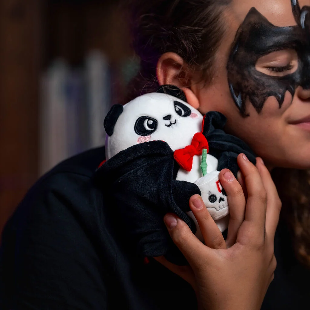 Legami Plüschtier Panda Bam-Boo Halloween Mini Super Soft Plushie, Panda, Schwarz, Weiße Pelztier, Kuscheltier