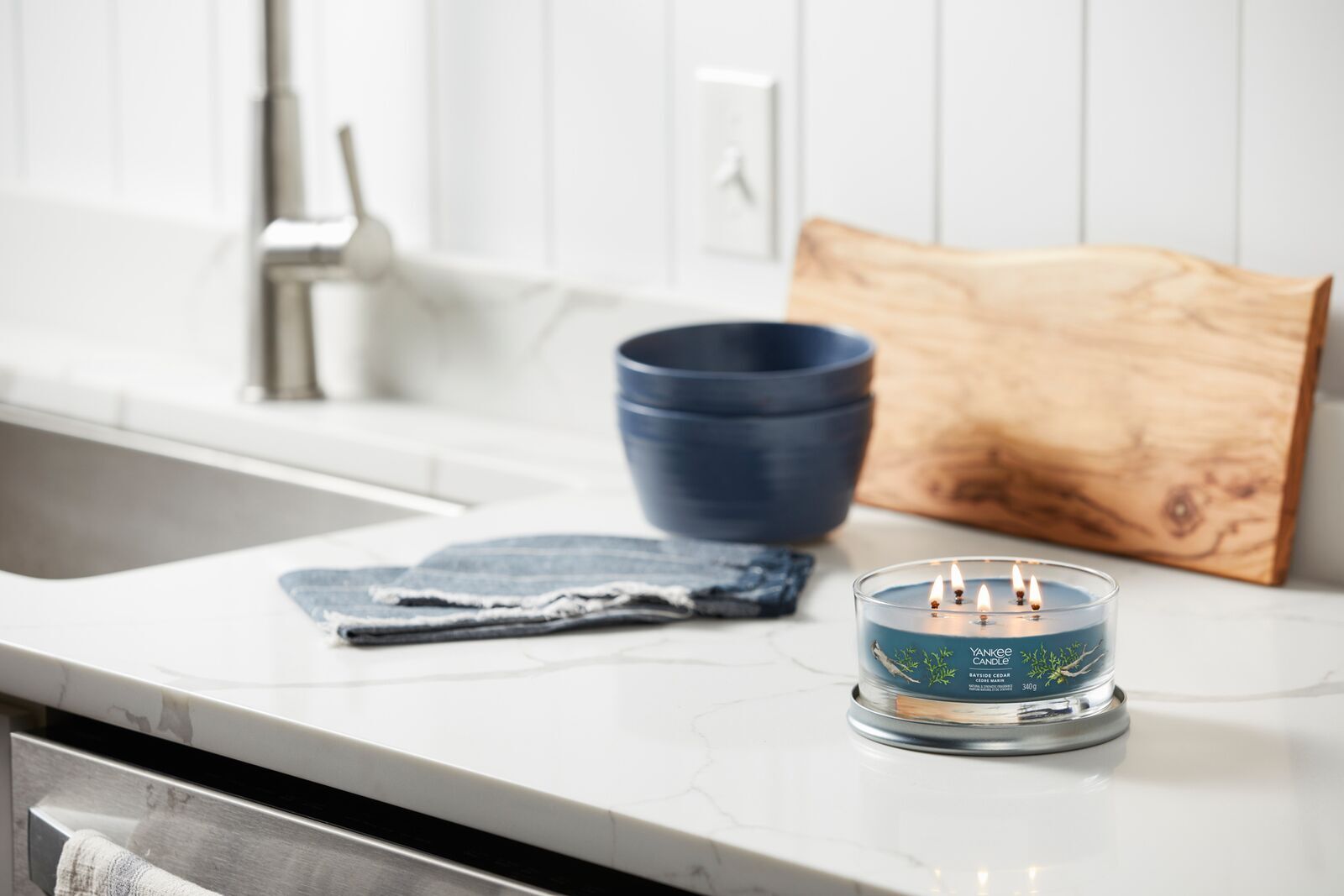 Bayside-Cedar_Enviro-8 Bayside Cedar Signature Multiwick Tumbler 340g 5-Docht