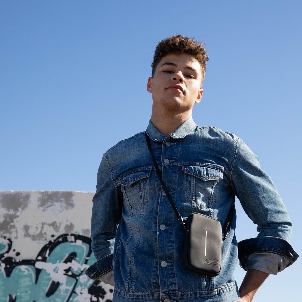 new-rebels-mart-wasserabweisend-handytasche-schwarhsdfgh Mart - Philadelphia Handytasche schwarz