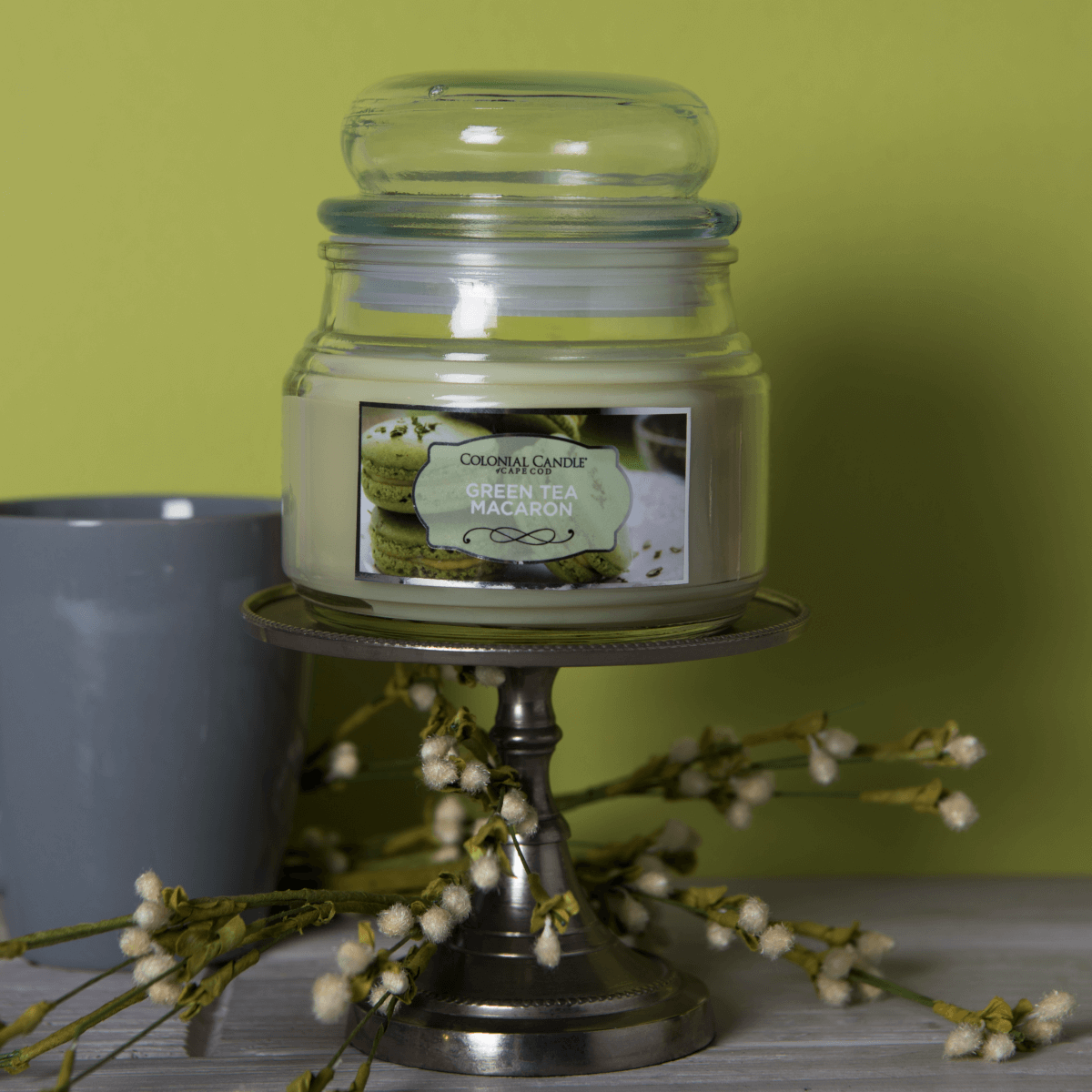 CC127551_Lifestyle Duftkerze Green Tea Macaron Terrace - 255g