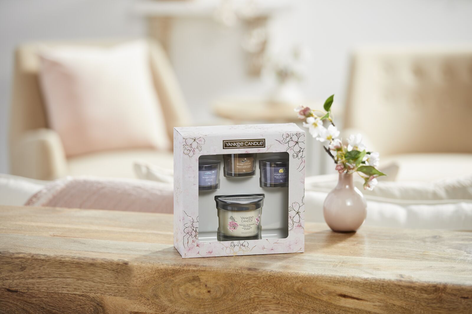 3 Glasvotivkerzen à 37g & kleiner Tumbler Geschenkset Sakura Blossom Festival