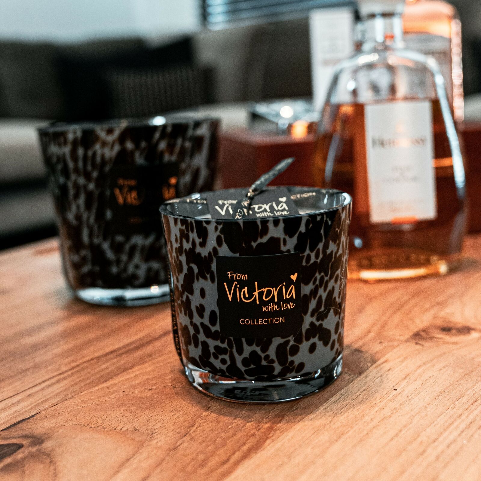 victoria-with-love-candle-scaled Dots Grey 312g