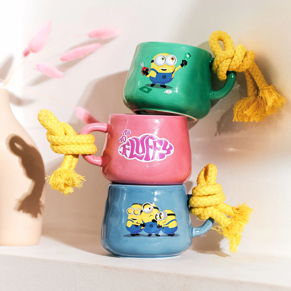 Bob & Tim - Minions™ Duftkerze 200g in Tasse mit Kordel Becher, Mug, Kinderbecher, Minions, Kaffeetasse