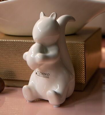 Silvino4 Eichhörnchen Silvino sitzend 7,5cm cremeweiß