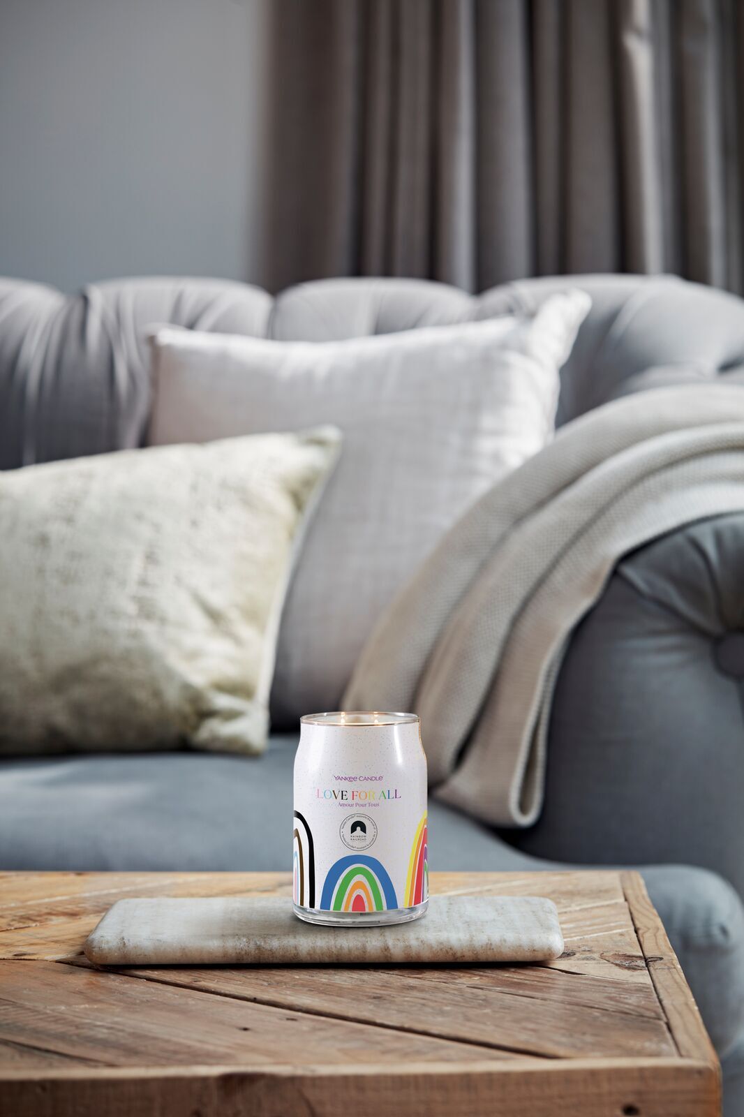 Pride_23_enviro_3-1 Love For All Signature Large Jar 567g 2-Docht