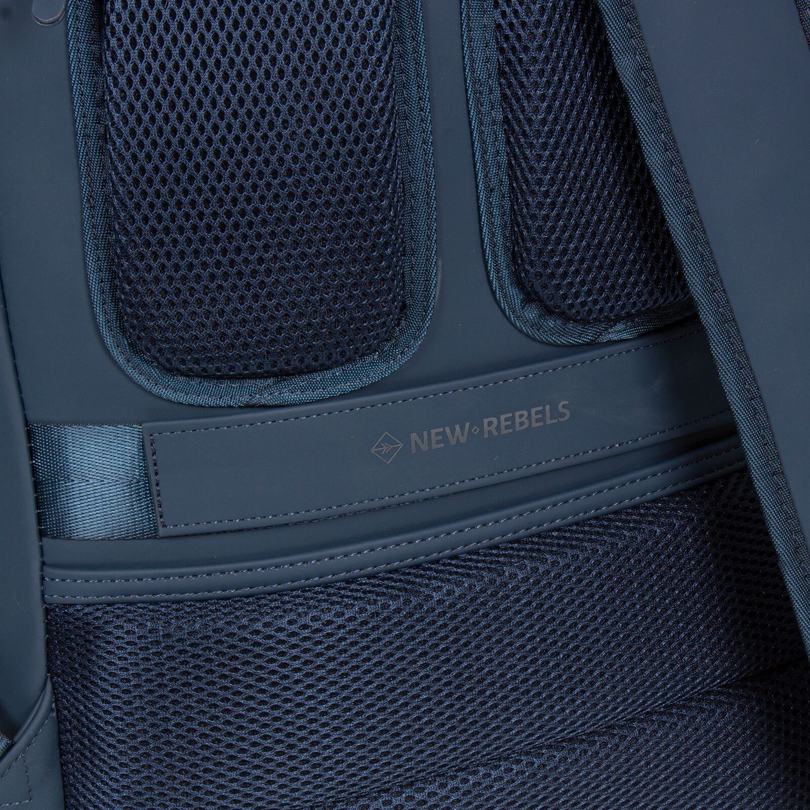 PNIl_6-0 Harper - Queens Rucksack navy