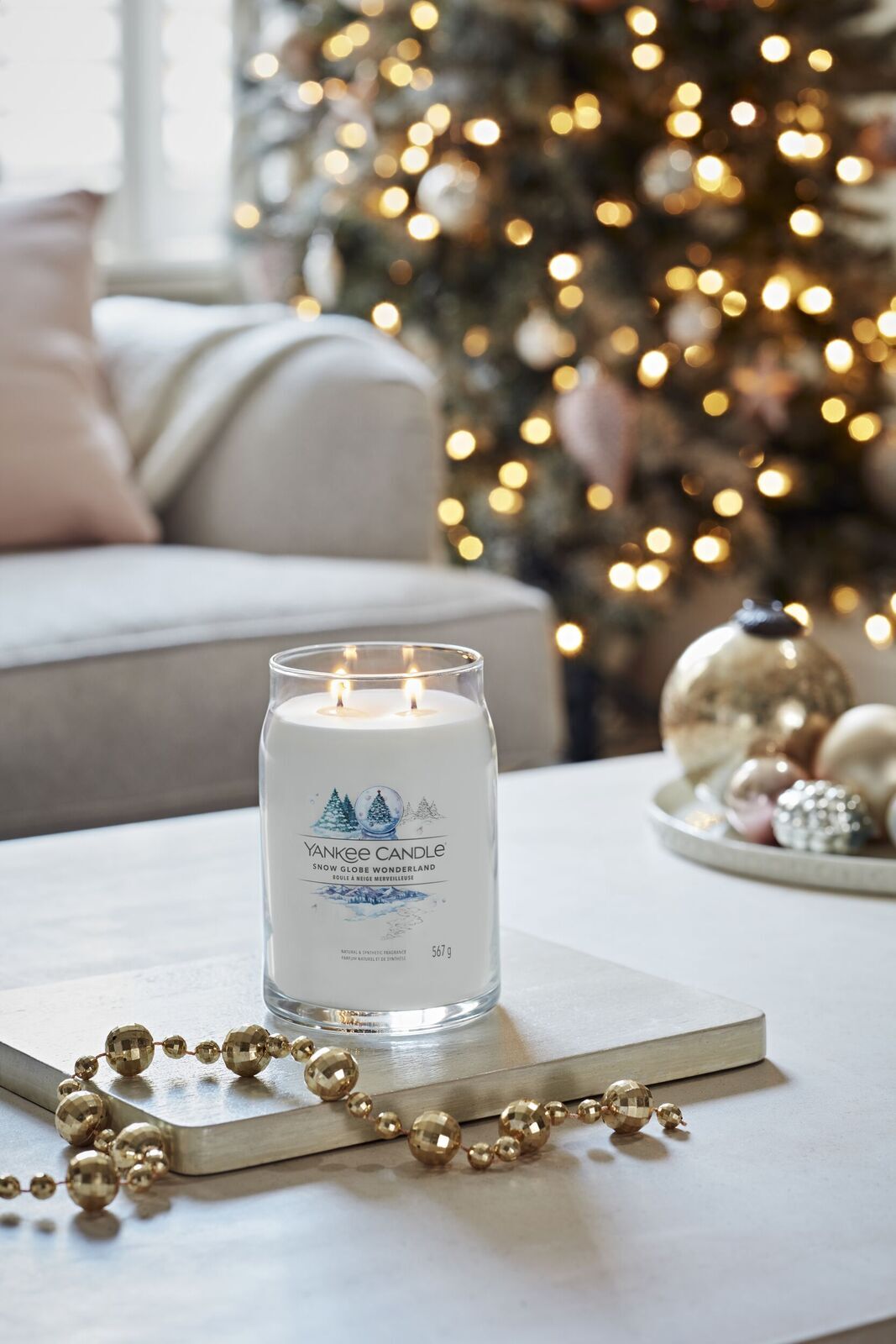 YC_02-22_22350_HRU Snow Globe Wonderland Signature Jar 567g 2-Docht