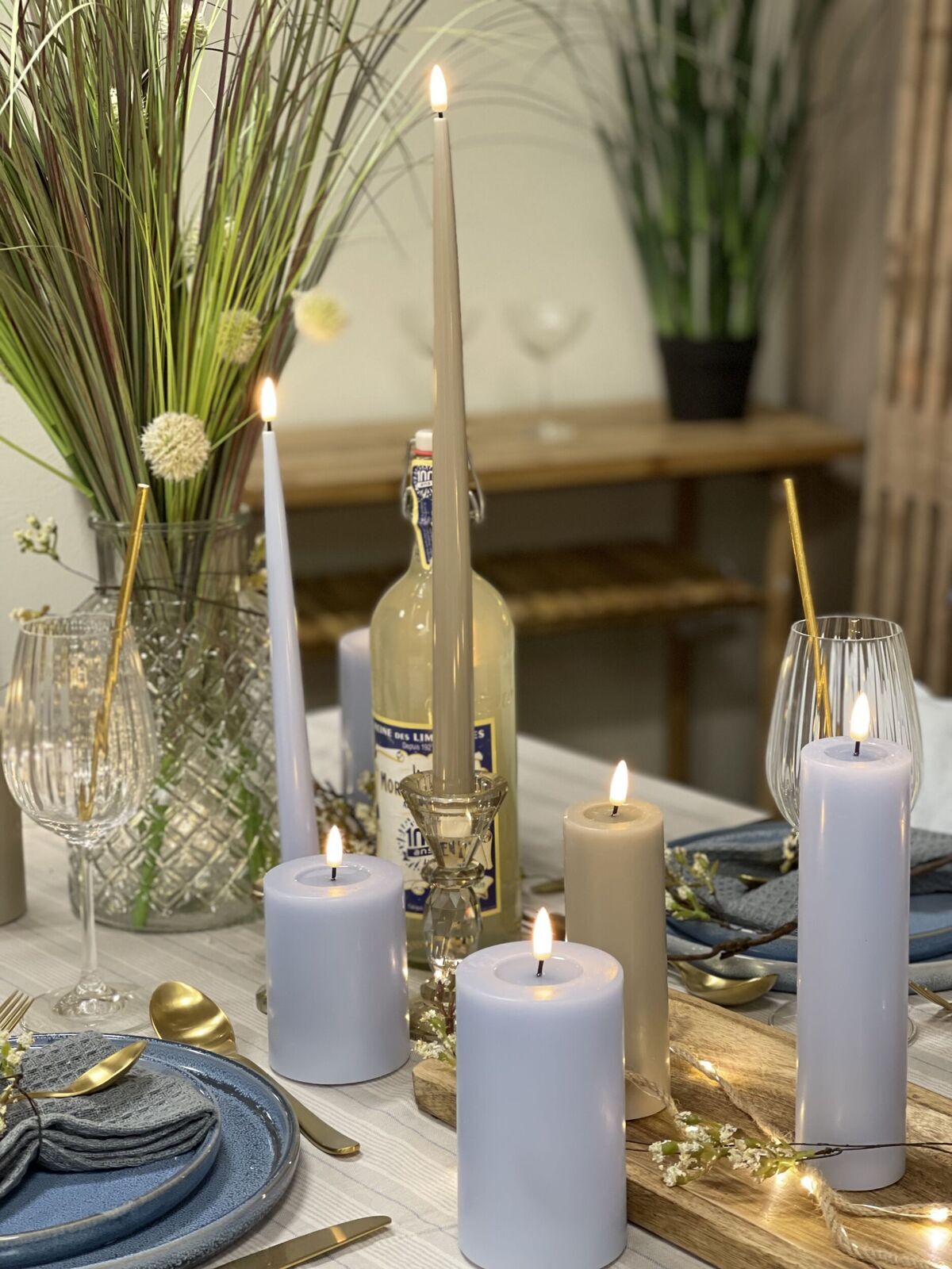 IMG_7532 Stumpenkerze LED dust blue 5 x 15cm