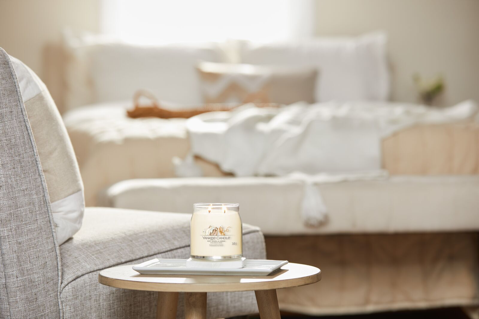 Soft_Wool__Amber_medium-1bPmLqKuHXgCde Soft Wool & Amber Signature Medium Jar 368g 2-Docht