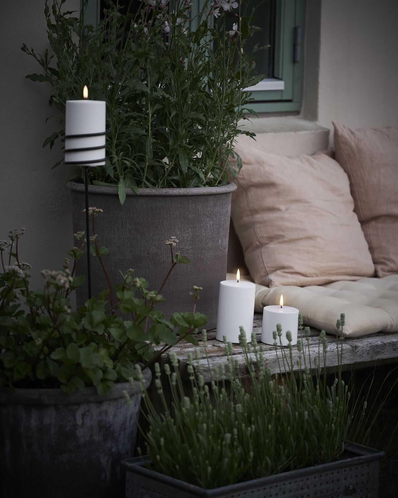 Uyuni-UL-OU-WH78078-UL-OU-WH78013-UL-OU-WH78017-Outdoor-Pillars-1 Uyuni Outdoor Spear Kerzenhalter