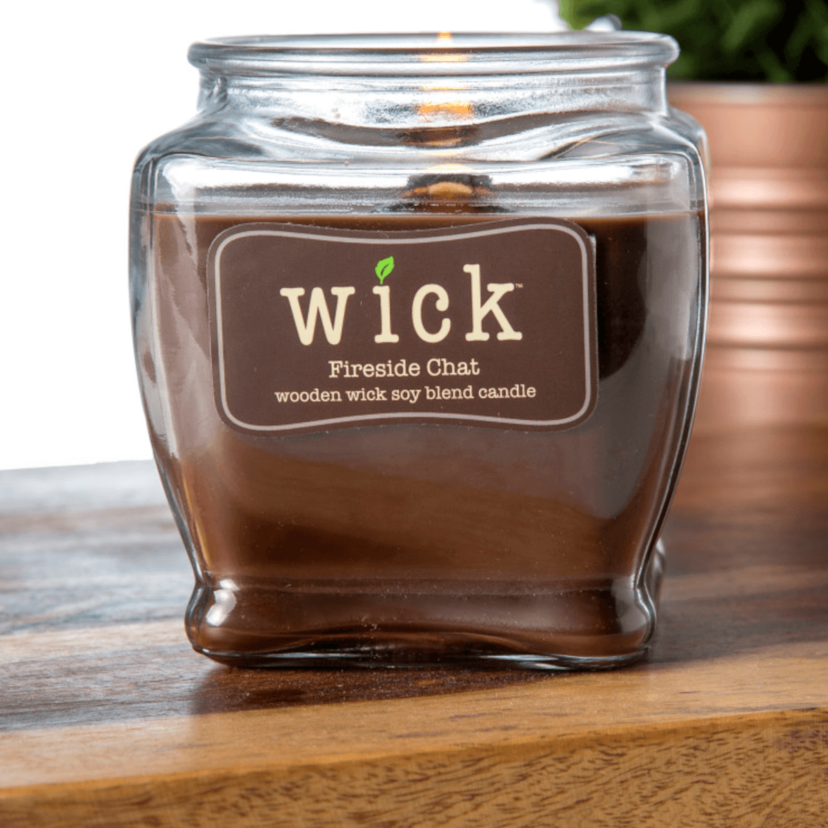 CC75138_Lifestyle Duftkerze Fireside Chat - 425g