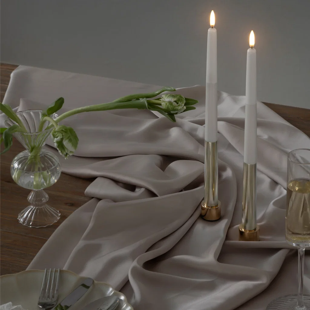 LED Spitzkerzen im 2er-Set, Goldfinish, 2,3x32cm Tischdeko, Tischset, Kerzenhalter, StoffTischtuch, Blumen