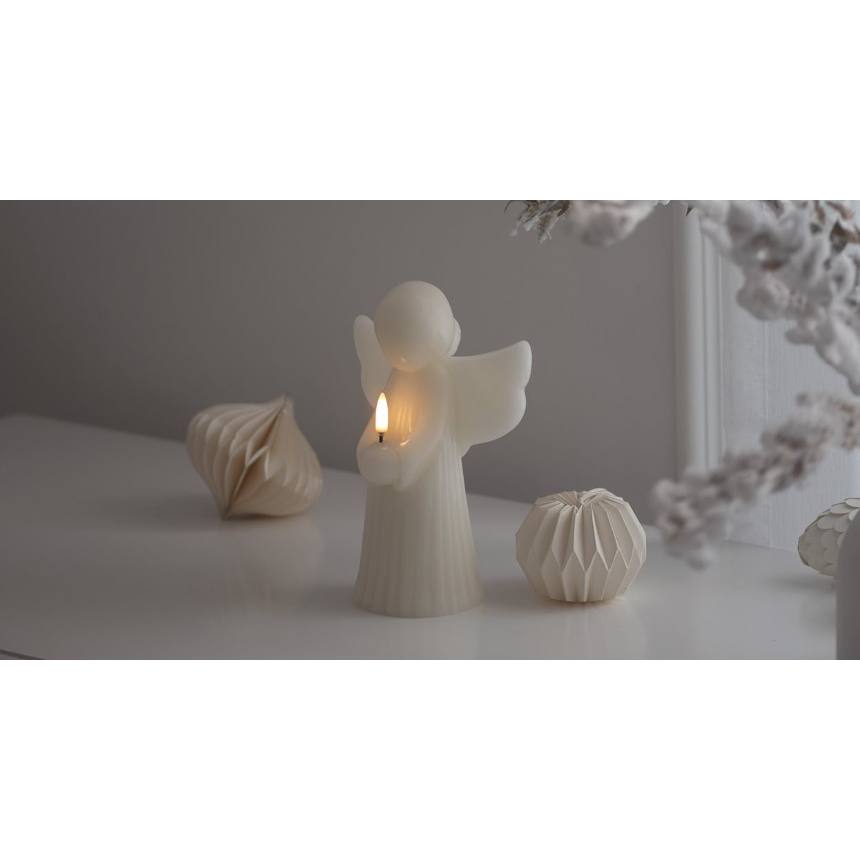 Piffany LED Kerze Angel Vanilla Smooth 14x19cm Engel, Lampe, LED, Weiß, Dekoration