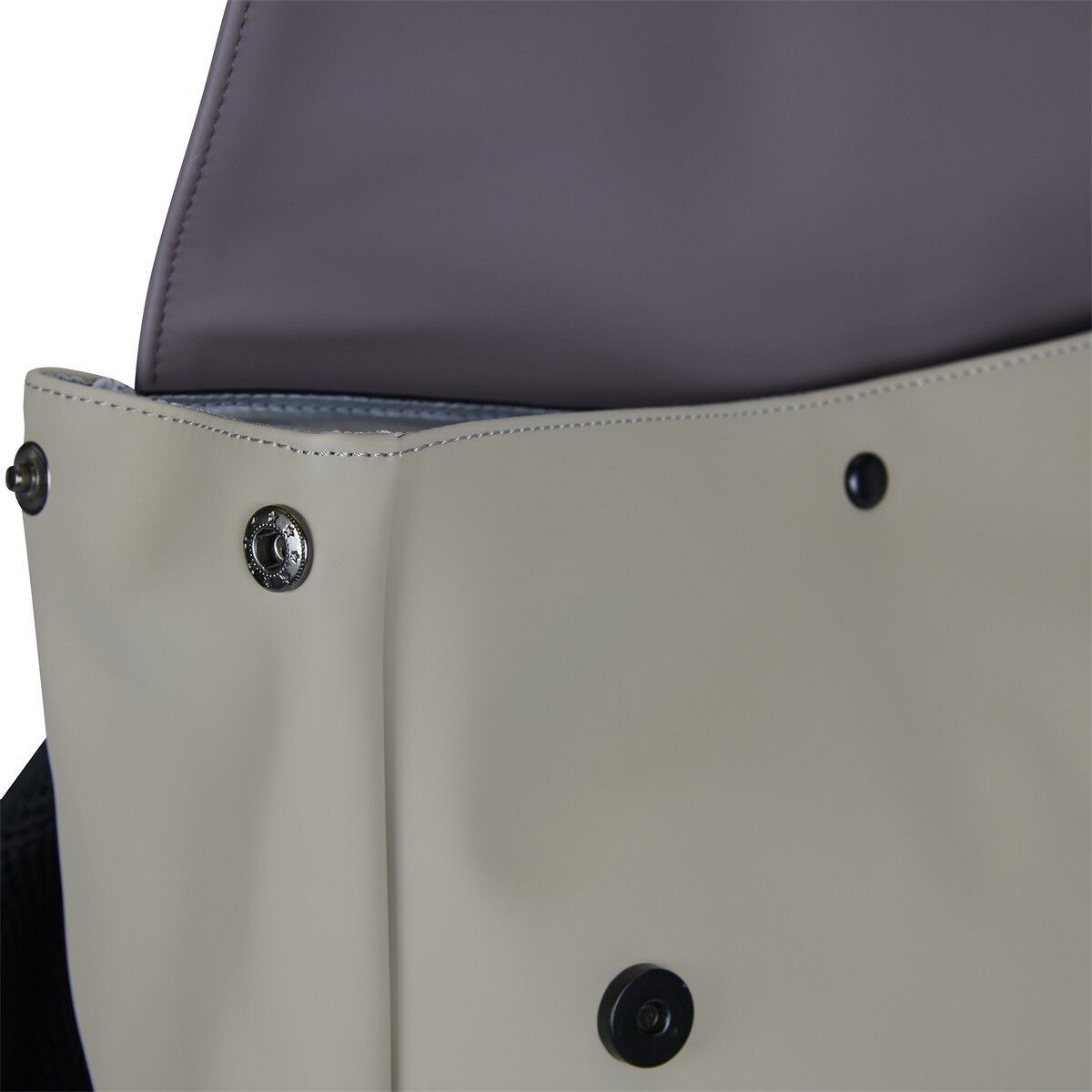 011CB5CBADC4B2CC2A25AAFC8DAE539C07C15BF9 Fane - Lincoln Flap Rucksack 17L altlila/beige