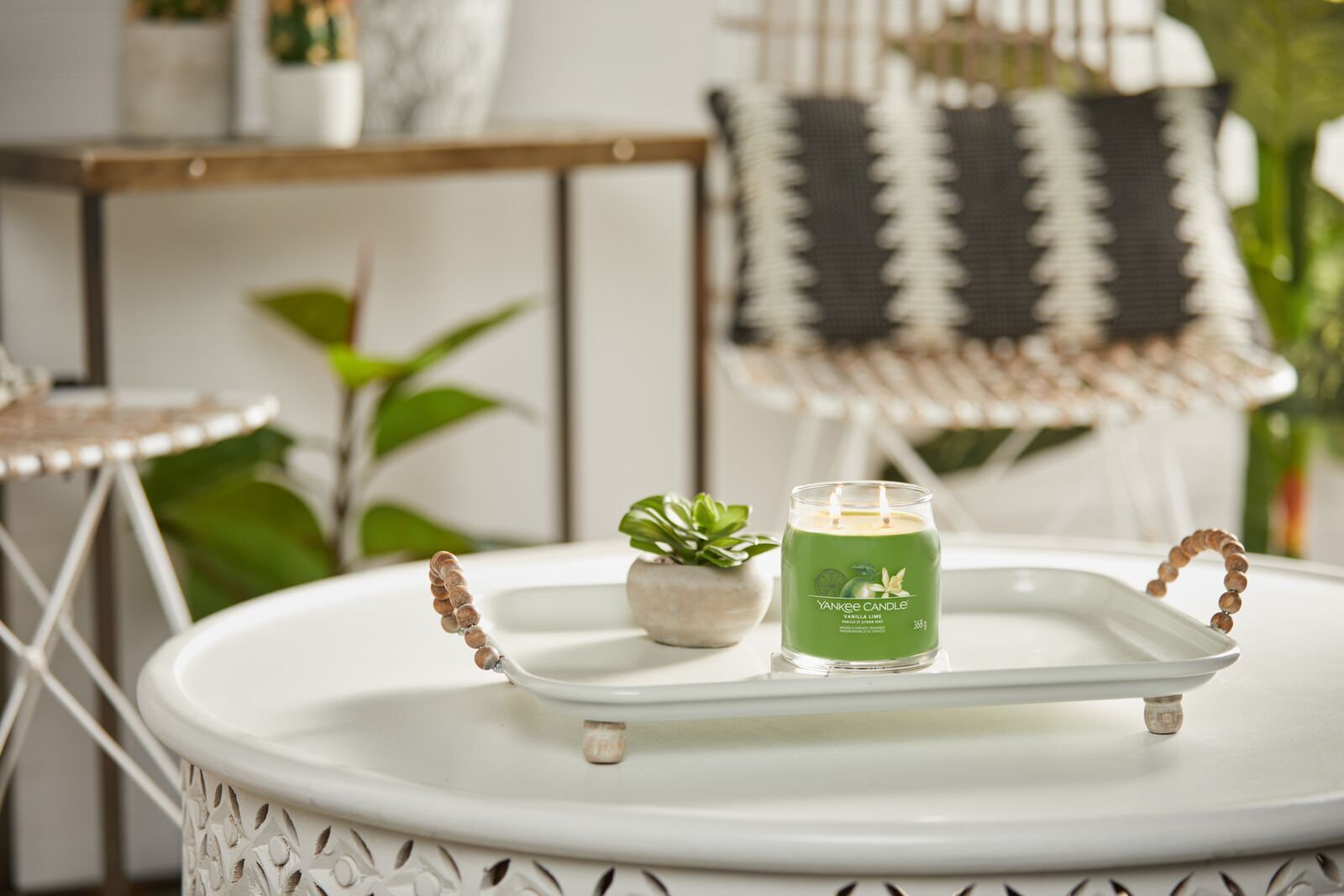 Vanilla_Lime_Medium-1 Vanilla Lime Signature Medium Jar 368g 2-Docht