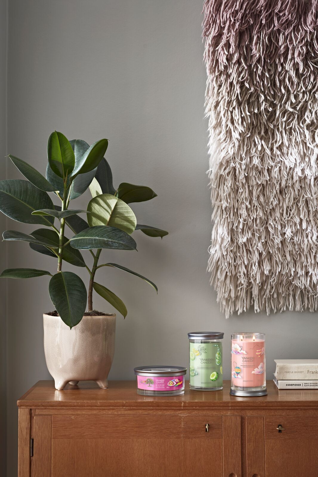 YC_SS23_0934_HRU_v2 Art in the Park Signature Medium Jar 368g 2-Docht