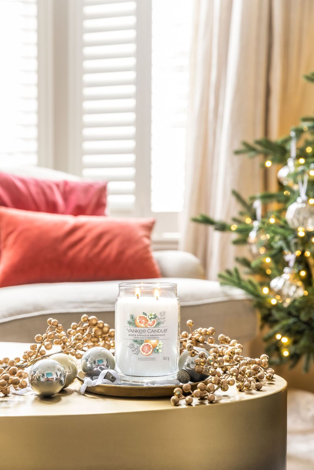 White Spruce & Grapefruit Signature Jar 567g 2-Docht