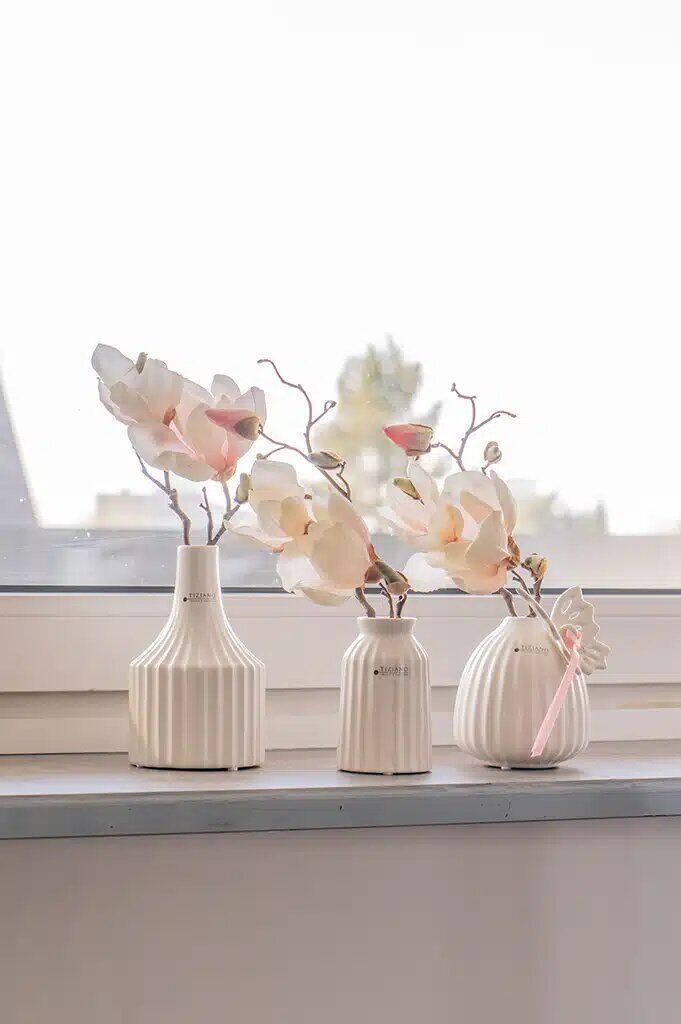 nylan-vasen-magnolien Vase Nylan bauchig cremeweiß Keramik 12cm