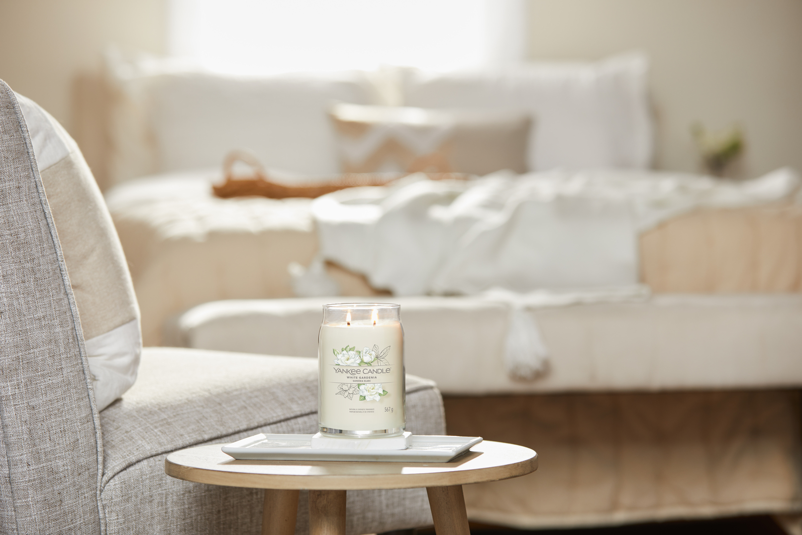 White Gardenia Signature Large Jar 567g 2-Docht