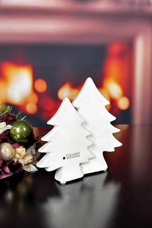 weihnachtsdeko, kerzenhalter, weiße tannen, tannenformen, tiziano design