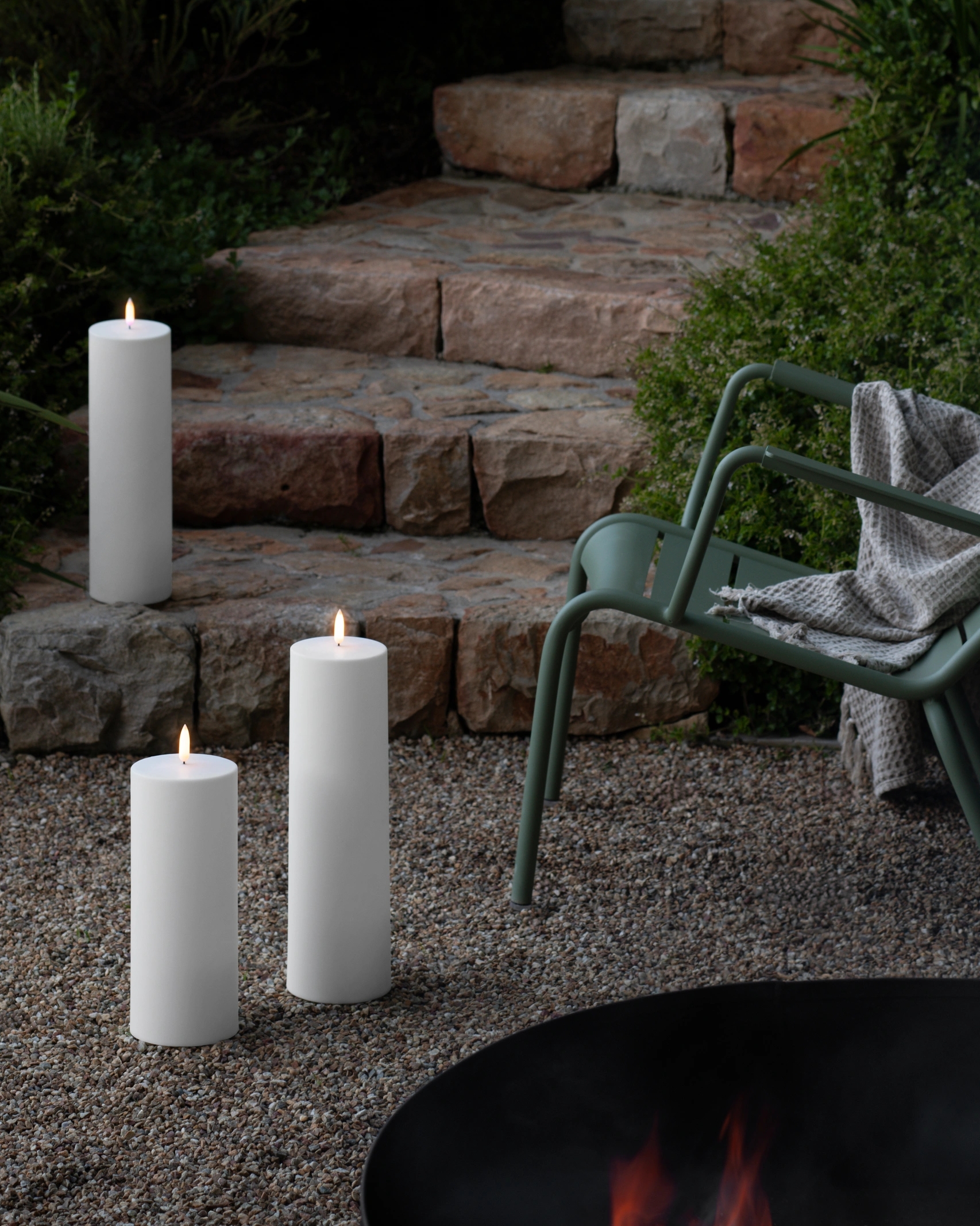 Uyuni Outdoor LED Stumpenkerze 12 x 40cm weiß Uyuni Outdoor LED Stumpenkerze 12 x 40cm weiß
