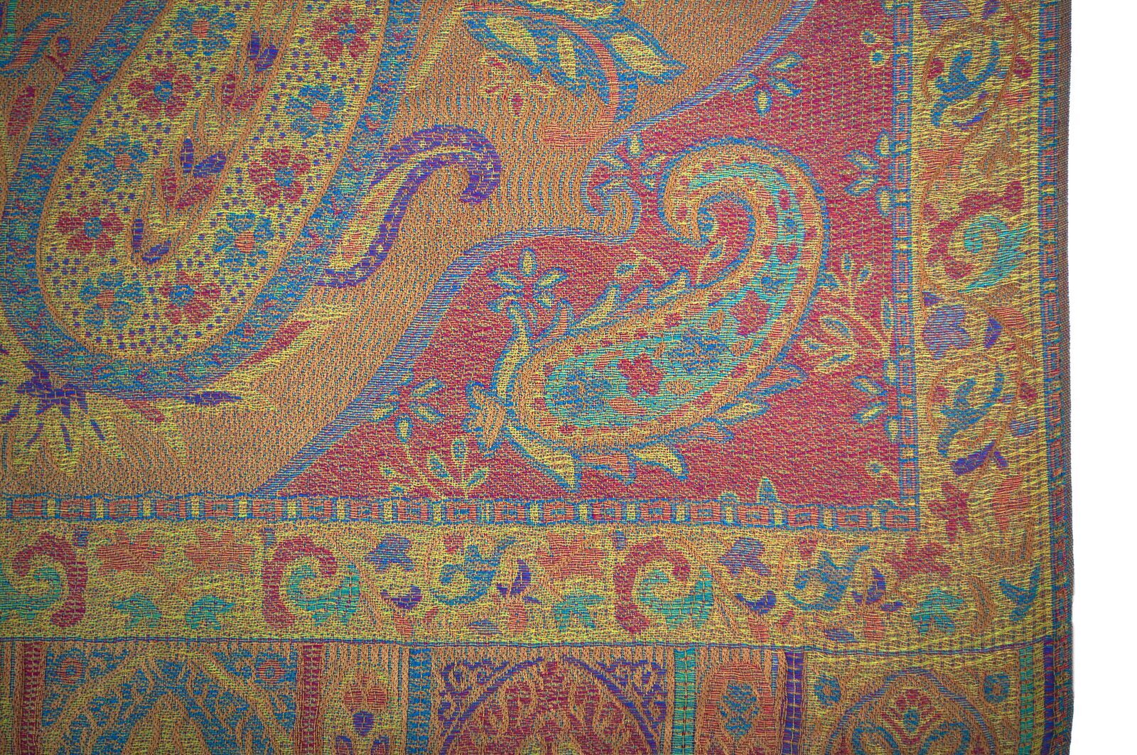 60550001-413_Detail Jacquard Schal Nahla curry 413