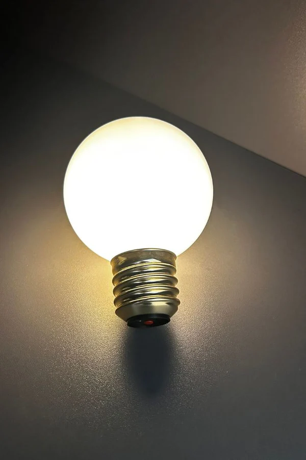 Deko Glühbirne LED mit Kabel USB 9,5cm Deko Glühbirne LED mit Kabel USB 9,5cm