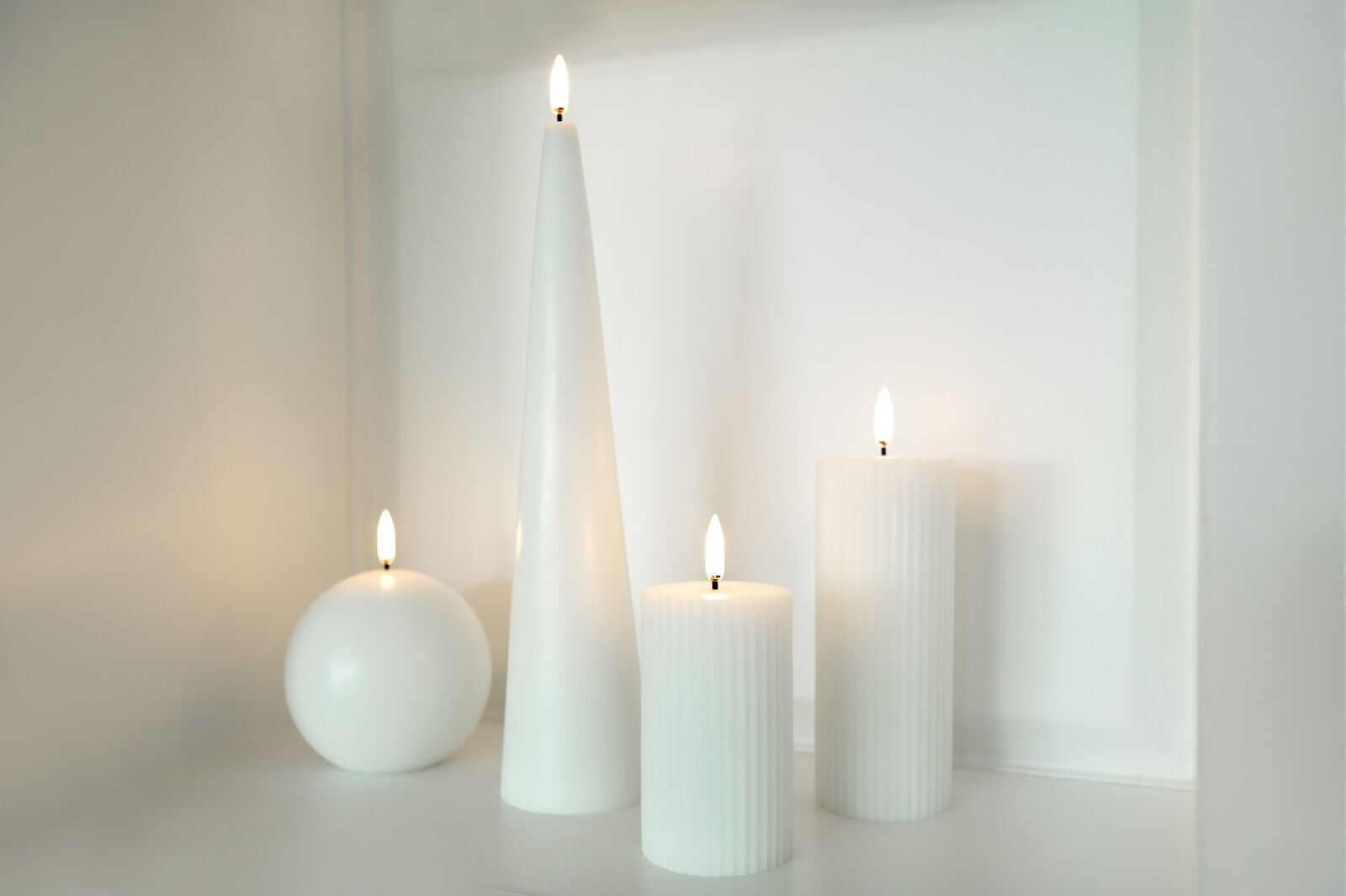 Uyuni LED Cone Candle 21,5 cm nordic white