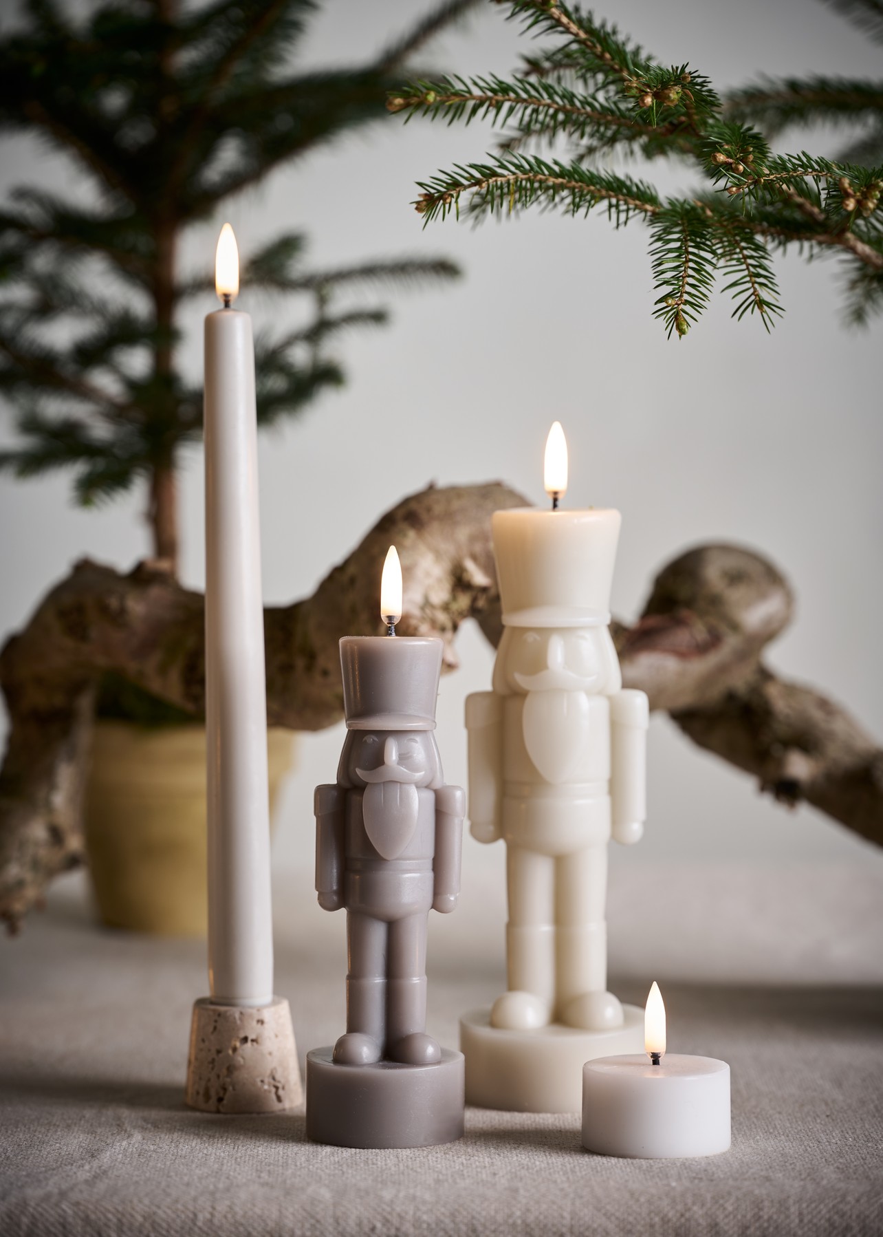 Uyuni LED Kerze Nutcracker oyster grey 7x21cm Uyuni LED Kerze Nutcracker oyster grey 7x21cm