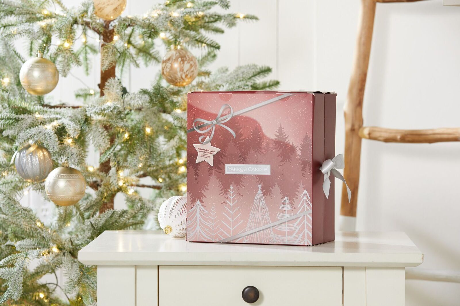 233155226_006_1 Adventsbuch Weihnachten Bright Lights Adventskalender