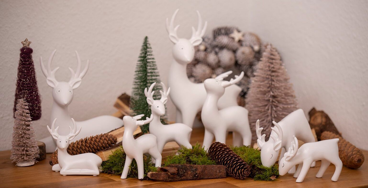 Hirsch Junus 17cm fressend