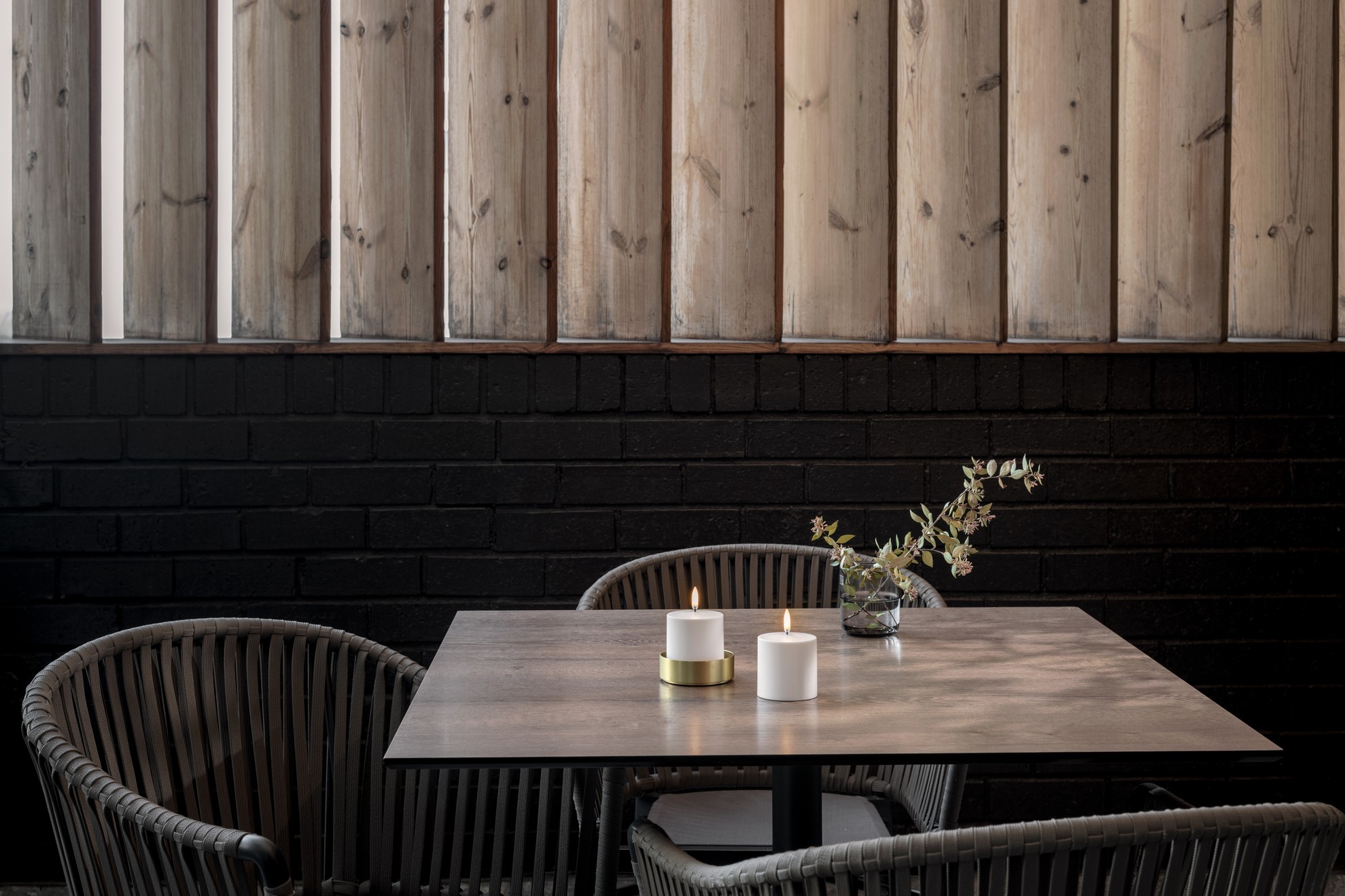 Uyuni Stumpenkerzenhalter Light matte brass Uyuni Stumpenkerzenhalter Light matte brass