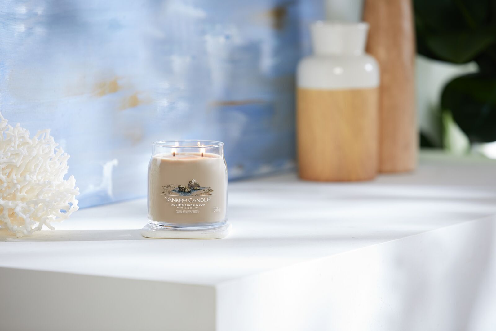 Amber-Sandalwood_Enviro-3 Amber & Sandalwood Signature Medium Jar 368g 2-Docht