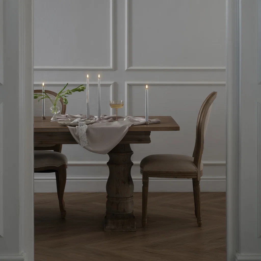 Piffany LED Spitzkerzen im 2er-Set, Silber, 2,3x32cm dining table, Kerzen, Kerzenhalter, Holztisch, Stuhl