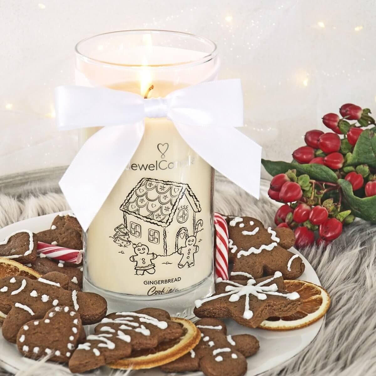 09234249e2160295d27f5f62c5ca539e52fd2999_gingerbread_cookies_scented_candle_with_jewel_jewelcandle_gallery_2_75983d3c-9ca9-48fe-9b61-94da86a1e315_2048x Gingerbread Cookies (Ohrringe) 400g