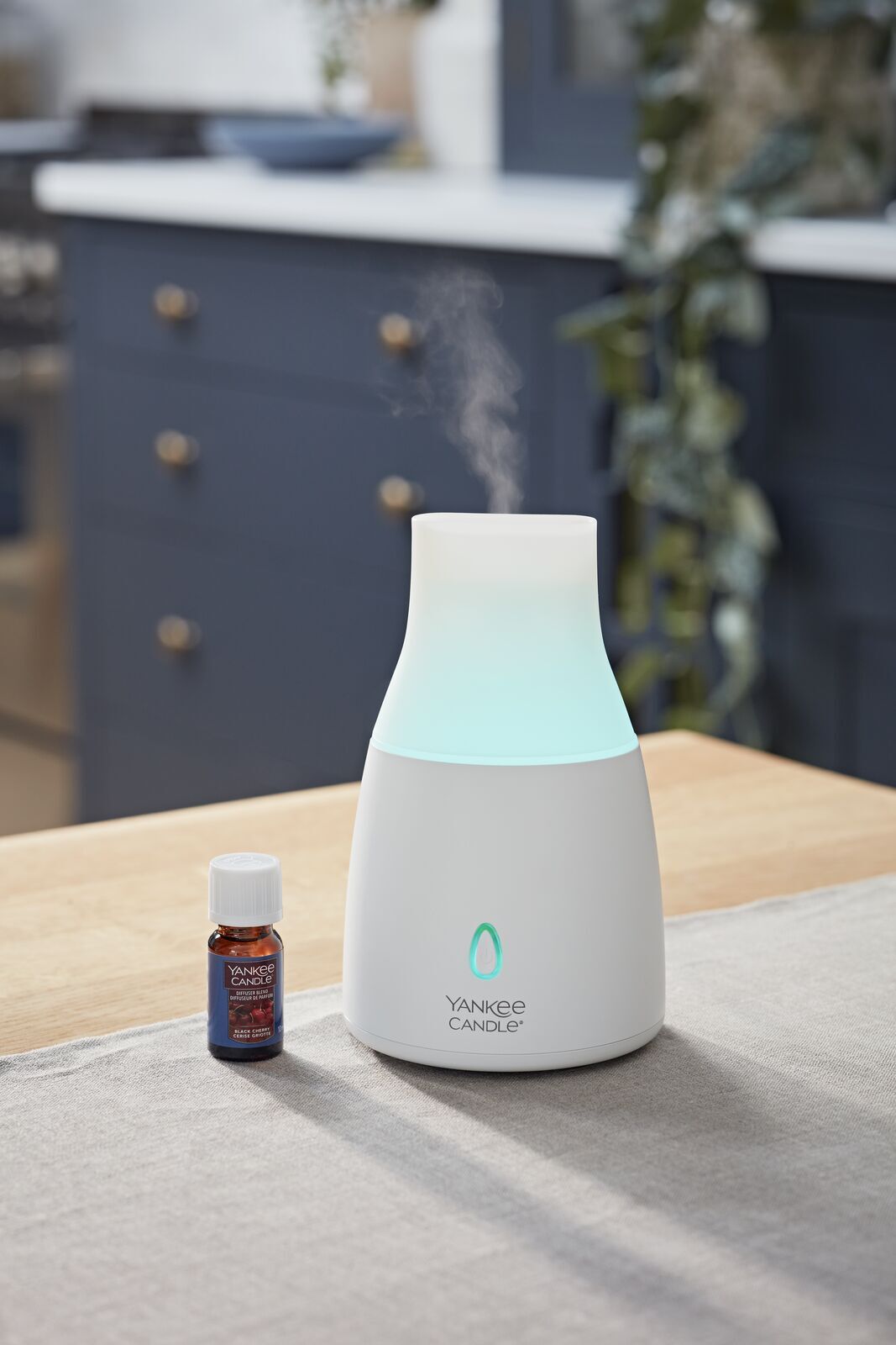 YC_Ultrasonic_Diffuser_026_HRU Ultrasonic Aroma Diffuser Starter Kit - Black Cherry