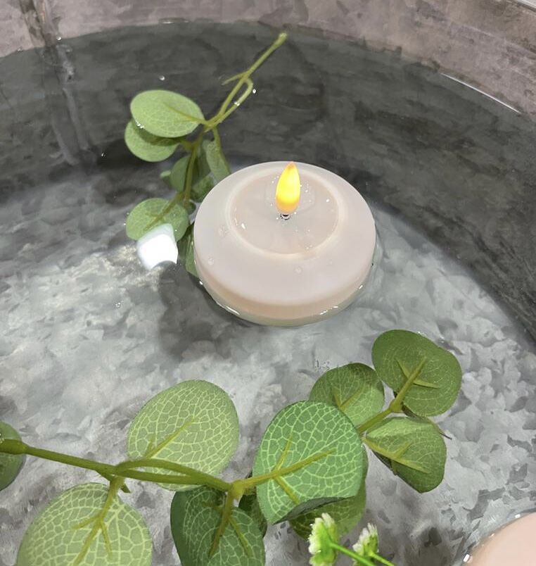 Schwimmendes Maxi Teelicht LED weiß