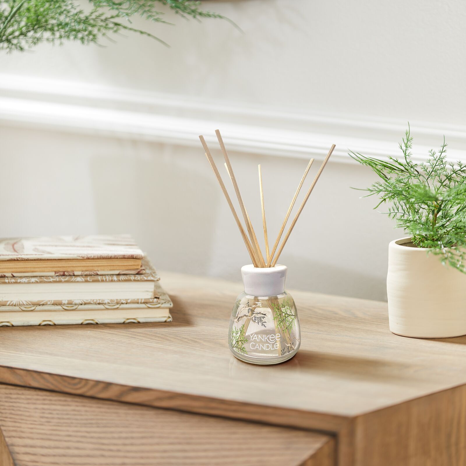 Bayside Cedar Signature Reed Diffuser 100ml