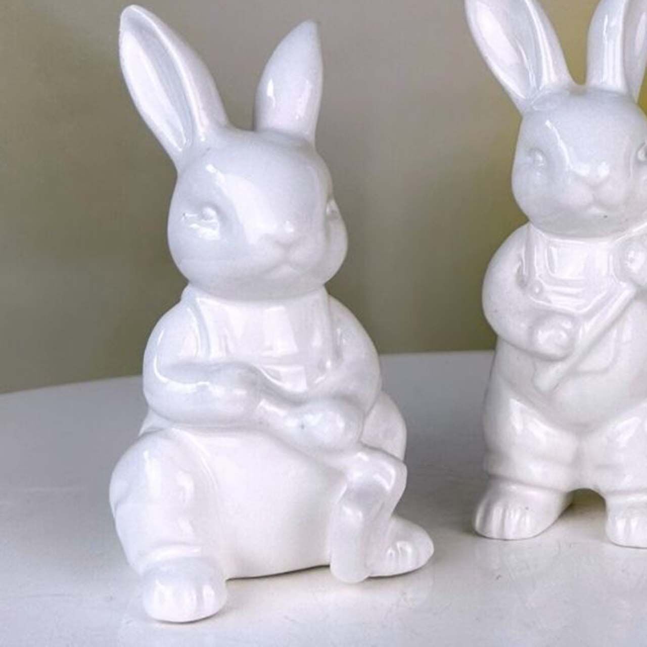 Hase Gino mit Spitzhake 12cm cremeweiß Kunst, Porzellan, Töpferei