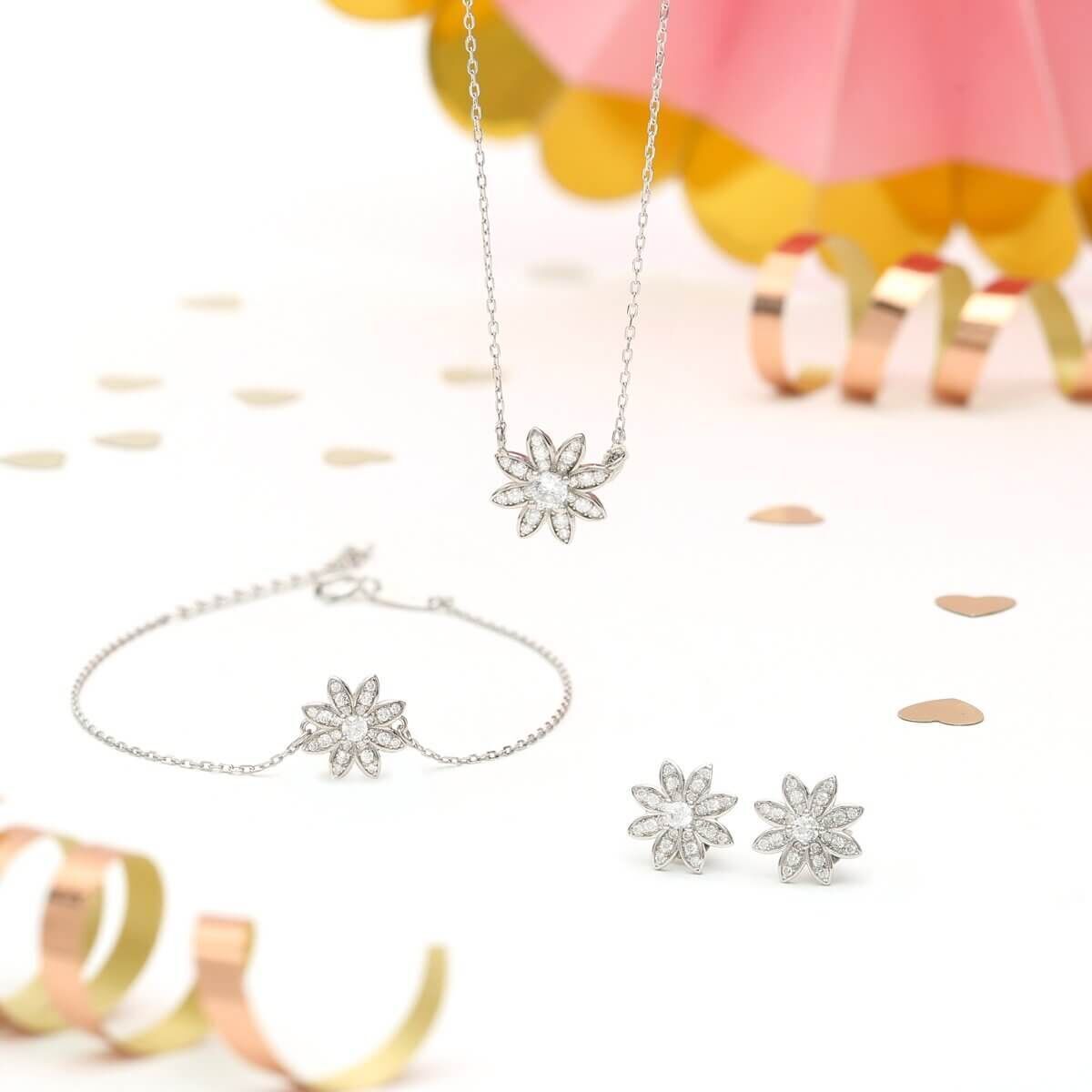 c8226b4e8098acb31d41f985dafb566174162f33_made_by_you_duftkerze_mit_schmuck_juwelkerze_gallery_1_469c80fc-8d40-4f75-8795-4037db39965c_2048x Congratulations (Armband) 400g