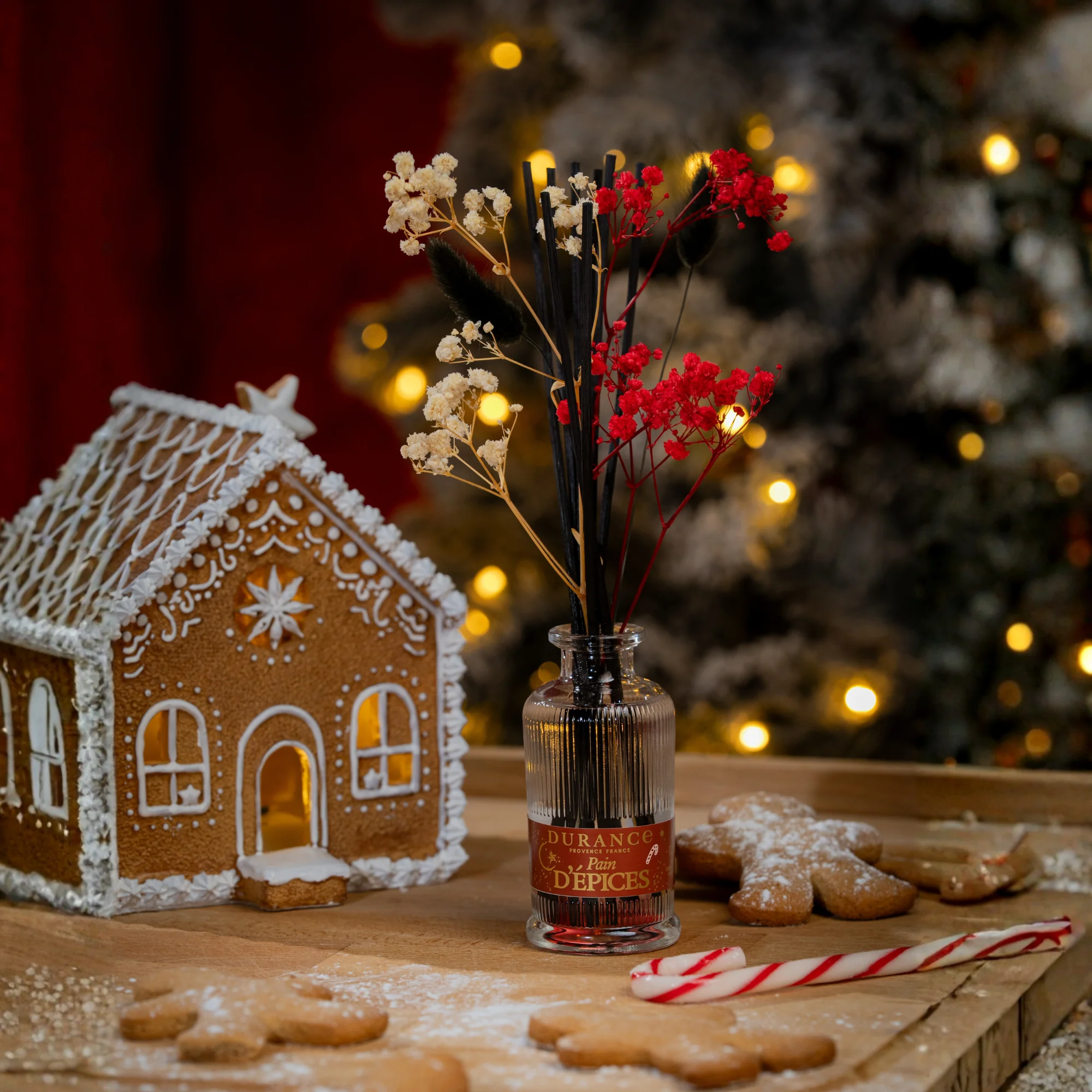 Duftstrauss Lebkuchen 95ml von Durance Lebkuchenhaus, Lebkuchenplätzchen, Dekorative Flasche, getrocknete Blüten, Zuckerstangen