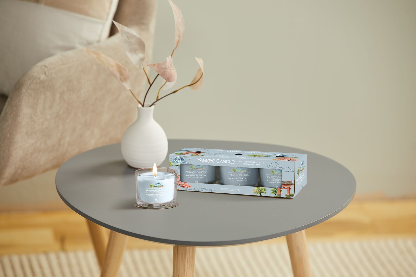 filled-votives_Set-1_Majestic-Mount-Fuji Majestic Mount Fuji 37g Glasvotivkerze 3er Pack