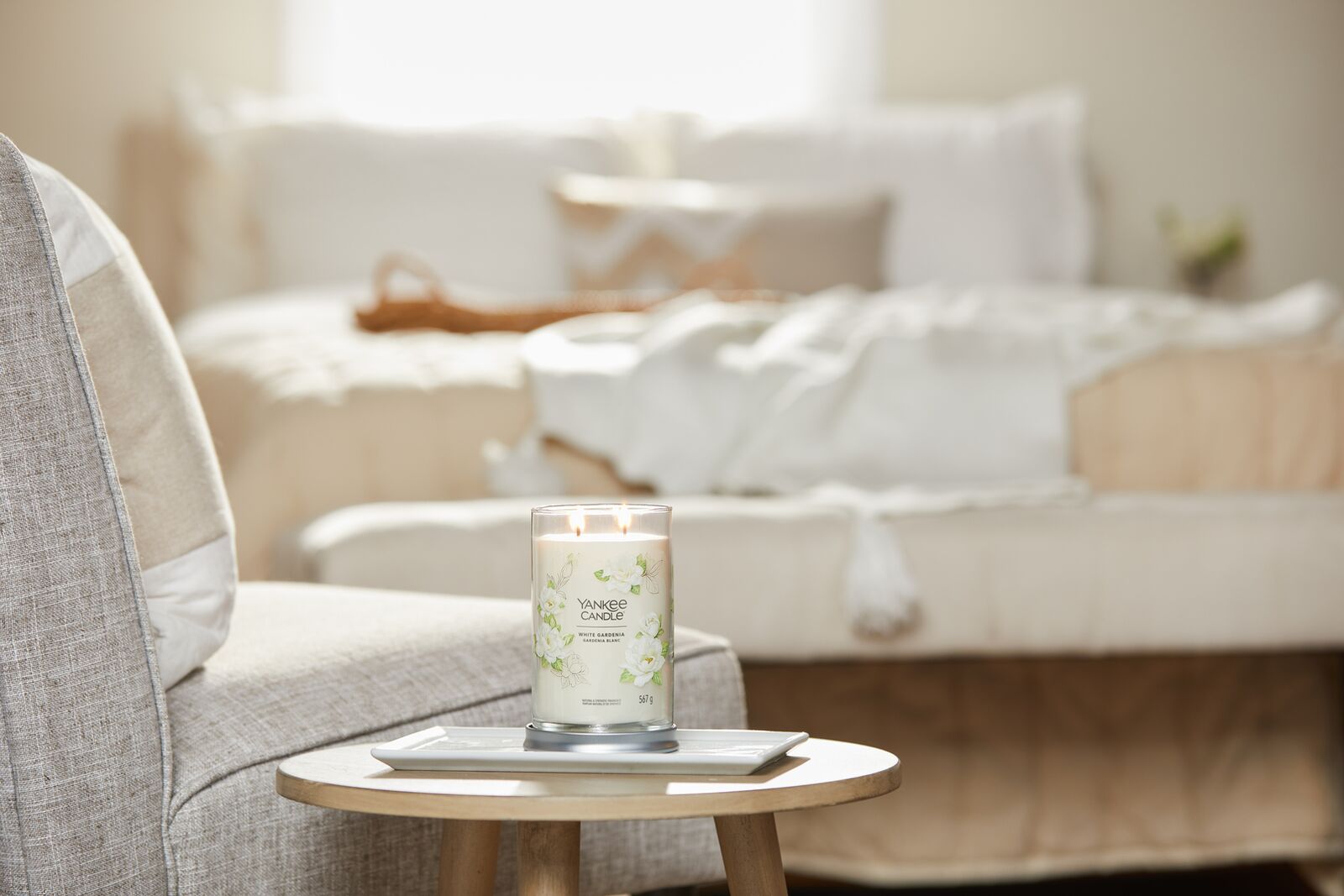 White Gardenia Signature Large Tumbler 567g 2-Docht