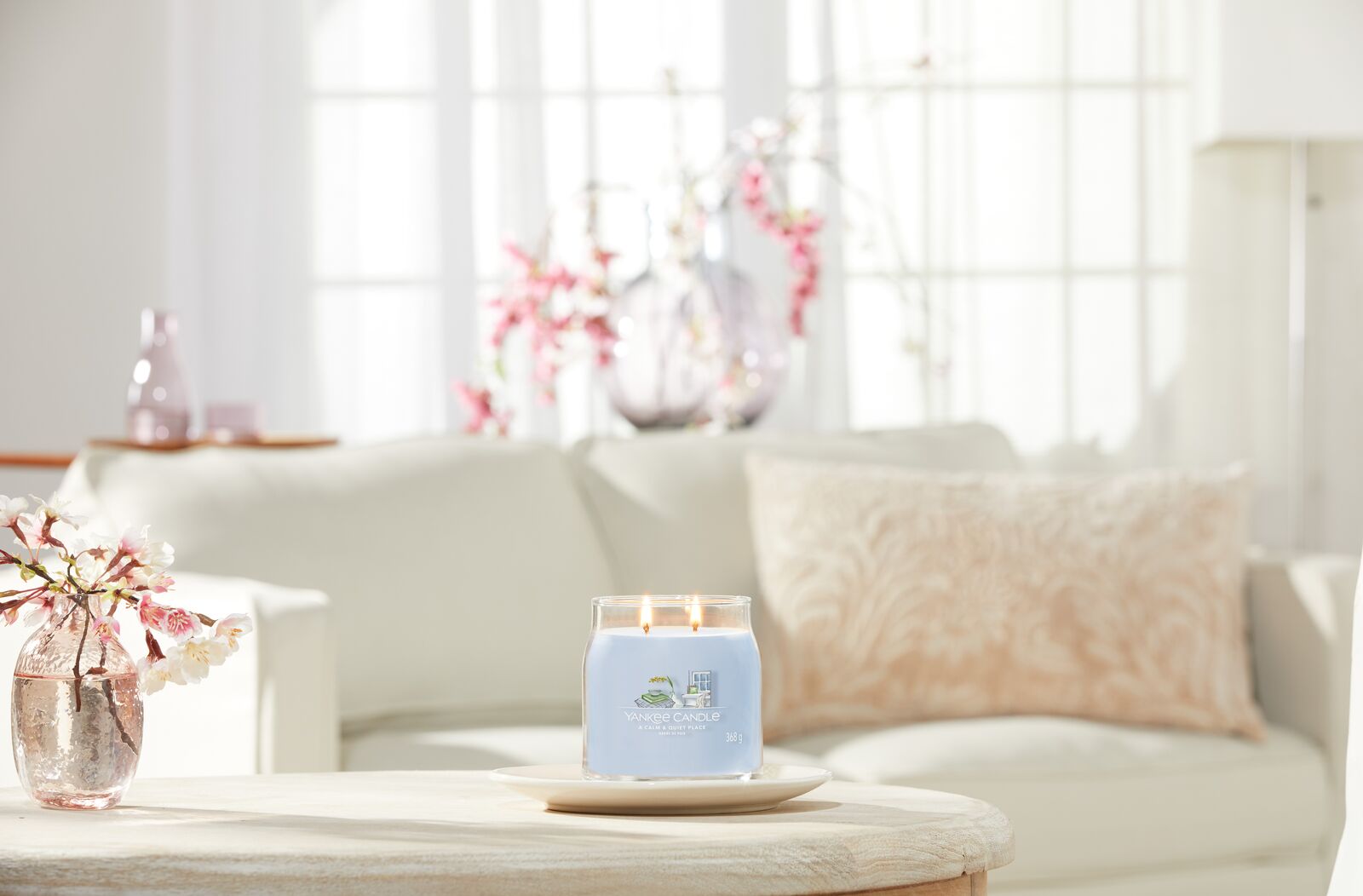 A_Calm__Quiet_Place_medium-1 A Calm & Quiet Place Signature Medium Jar 368g 2-Docht